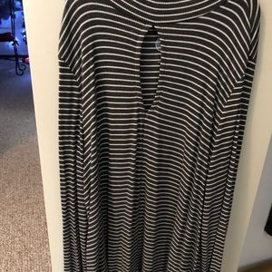 Long sleeve shirt with cut out on chest